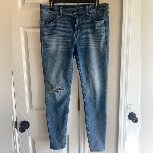 American Eagle Outfitters Denim - Women’s American Eagle jegging size 12
